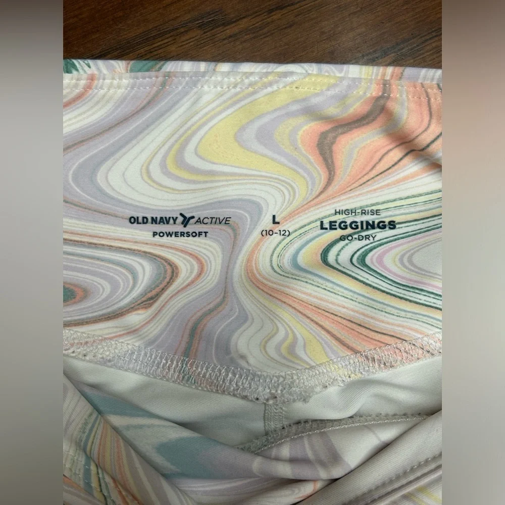 Old navy active children’s swirl pop power soft activewear